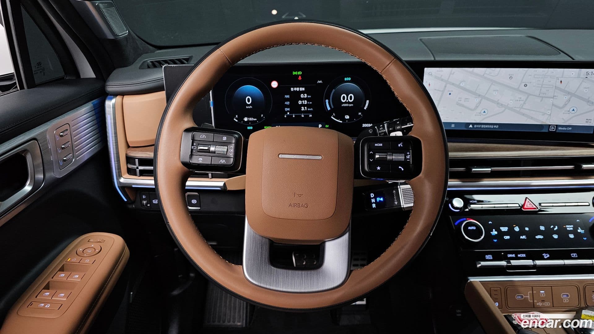 Main__Slider__Photo:Santafe Hyundai 2024.0-12