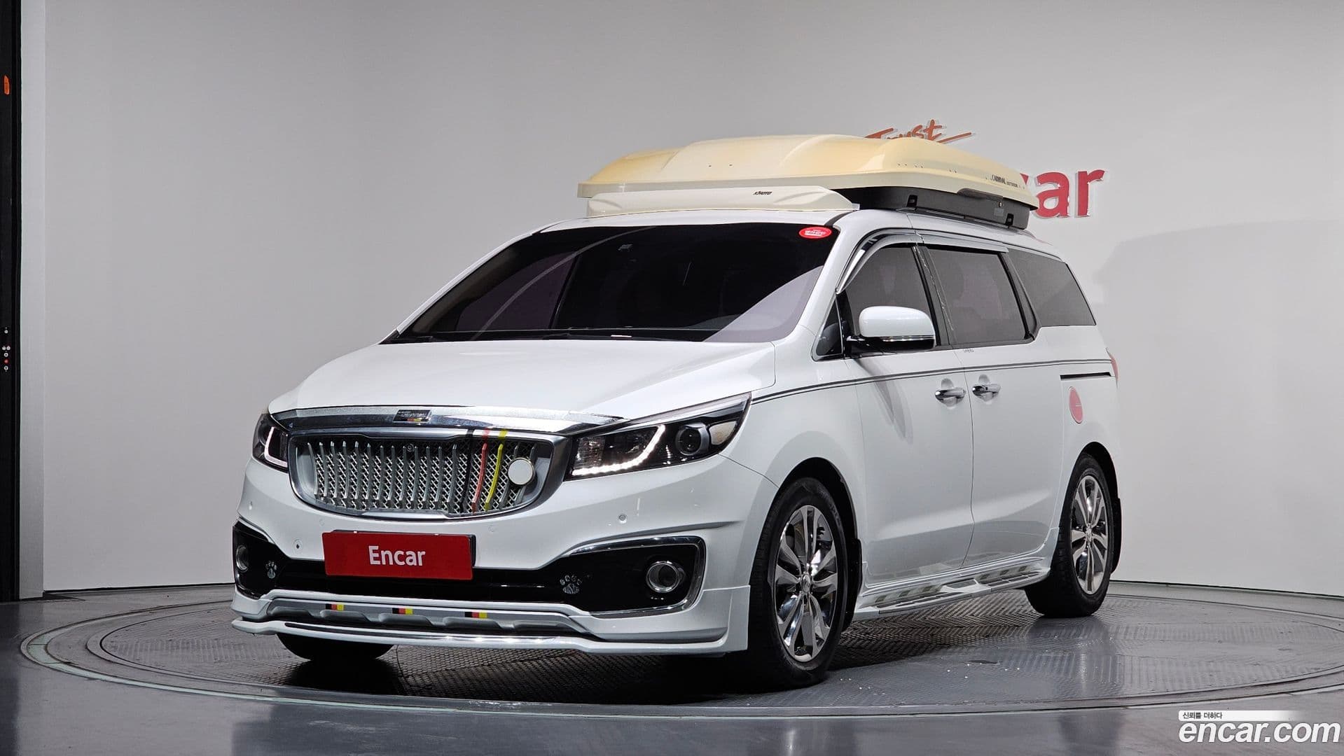 Main__Slider__Photo:Canival Kia 2016.1-0