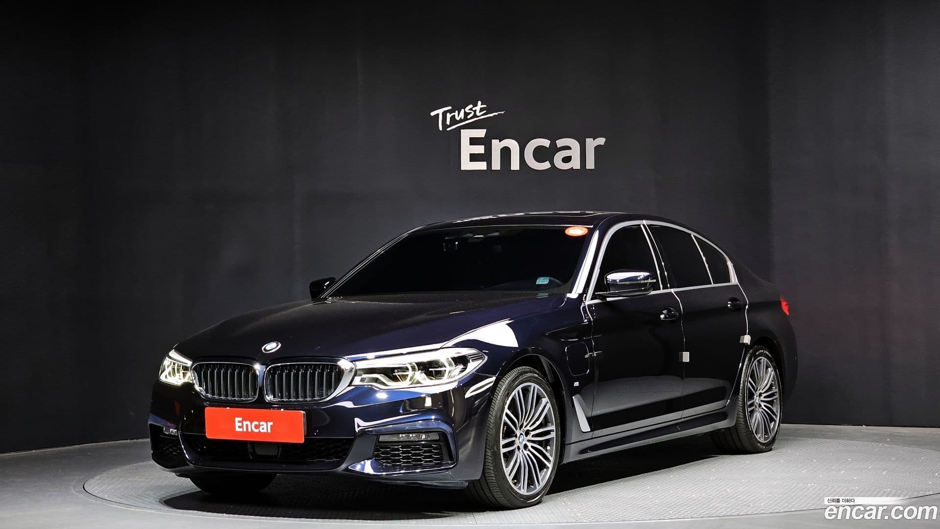 Main__Slider__Photo:5-Series BMW 2020.11-0