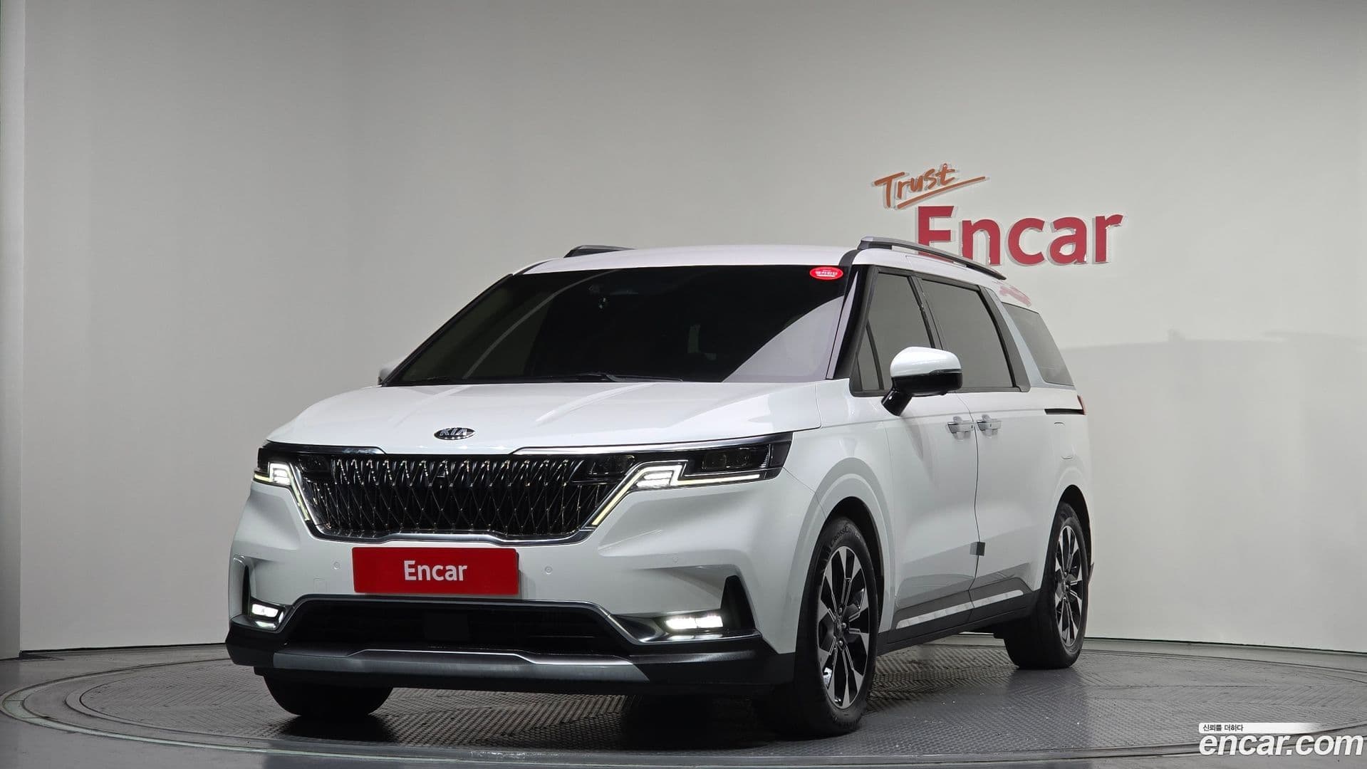 Main__Slider__Photo:Canival Kia 2020.11-0