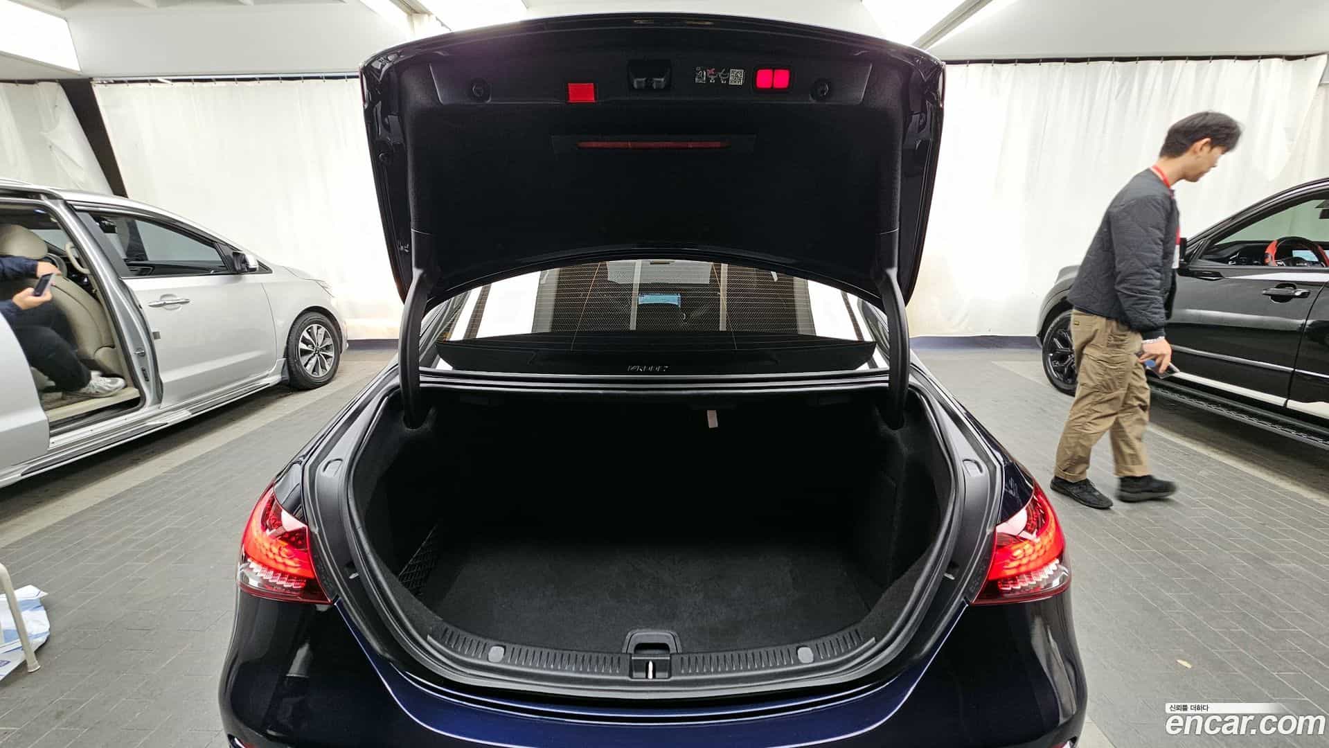 E-Class Mercedes-Benz 2023.8-OPTION-024