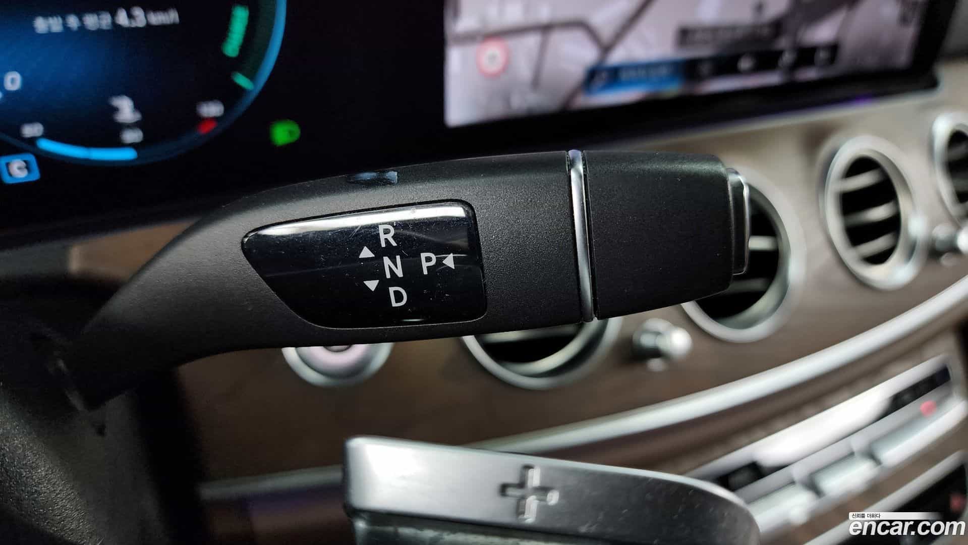 E-Class Mercedes-Benz 2020.11-INNER-009
