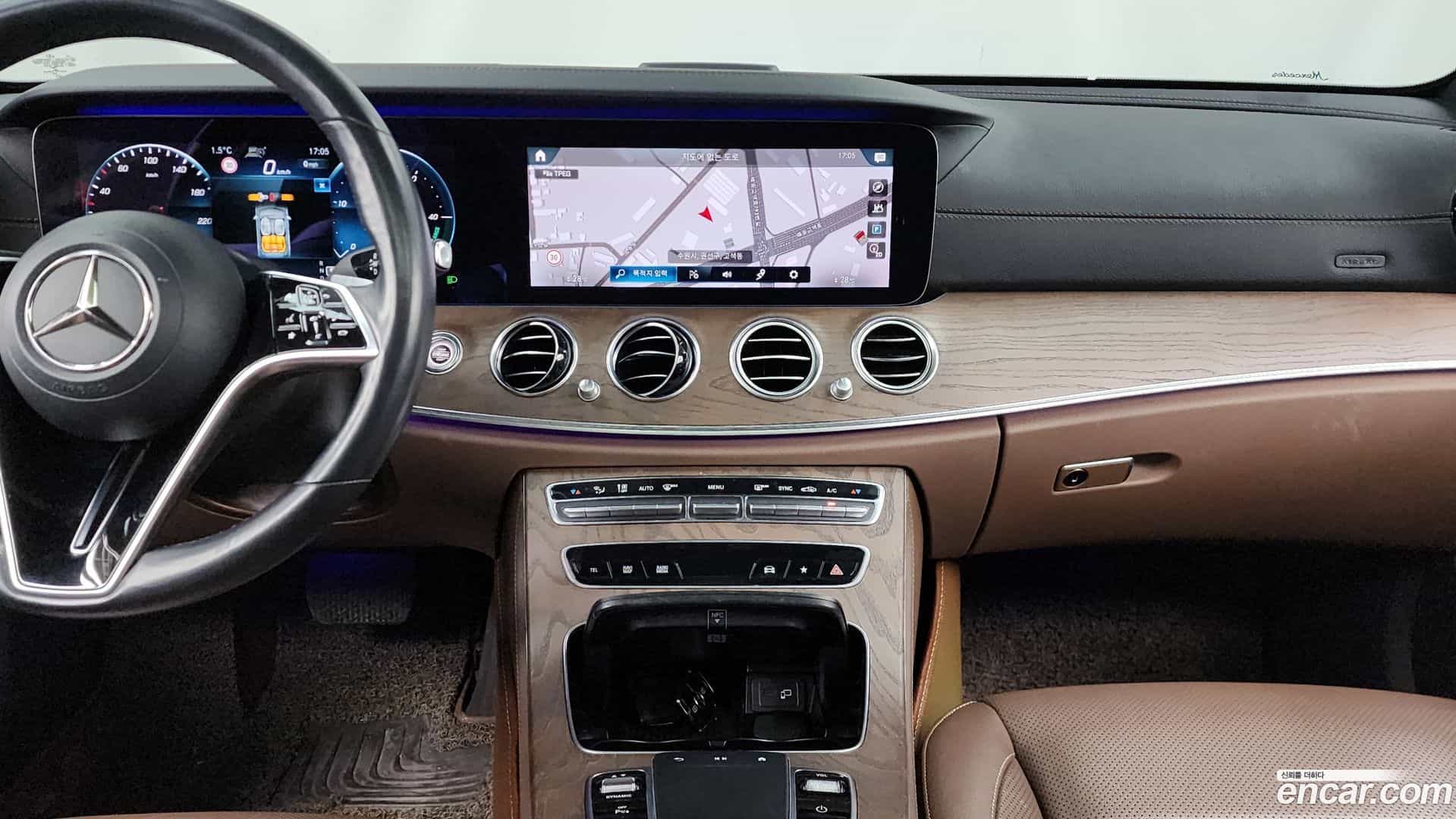E-Class Mercedes-Benz 2020.11-OPTION-018
