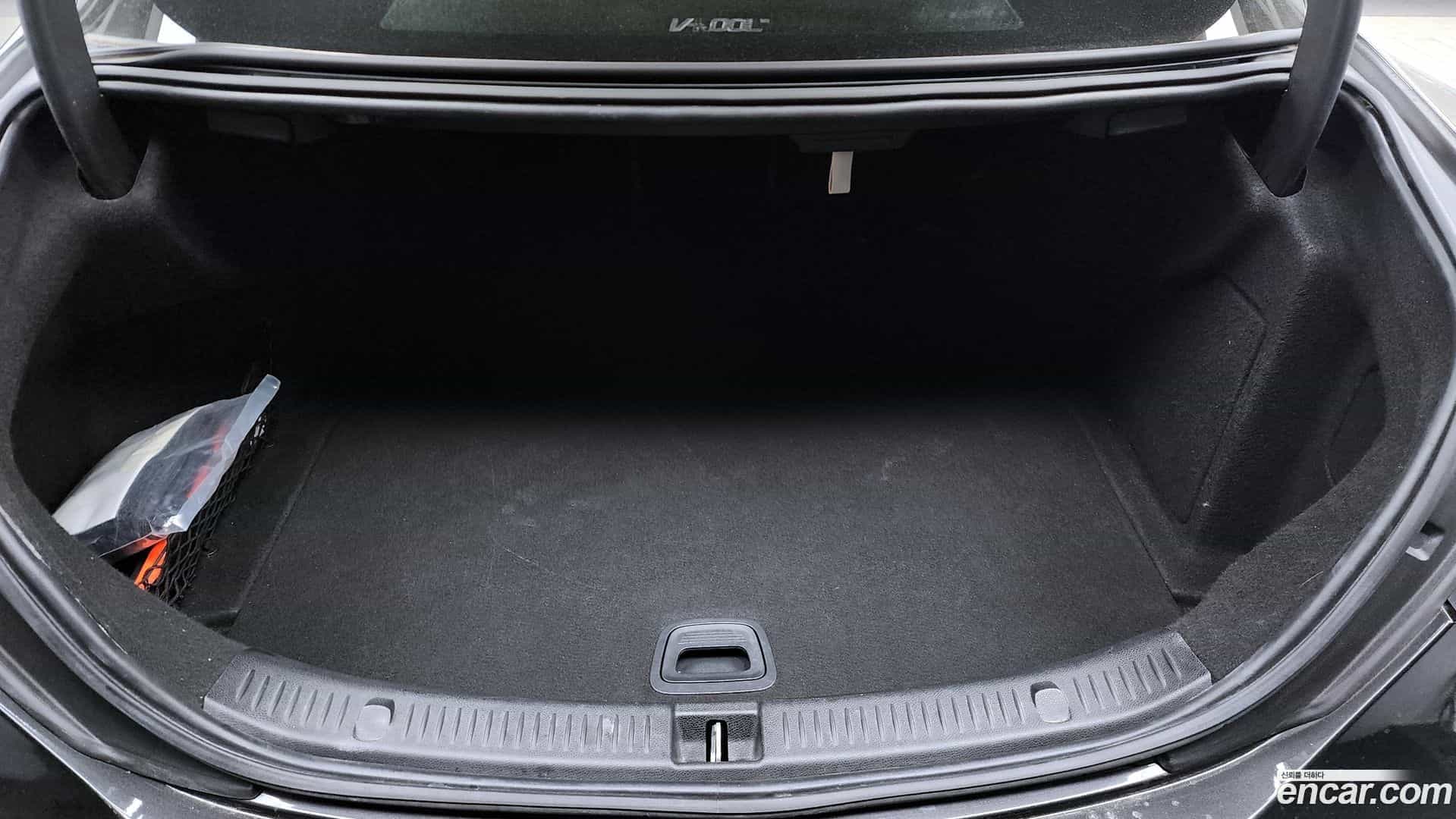 E-Class Mercedes-Benz 2020.11-OPTION-024