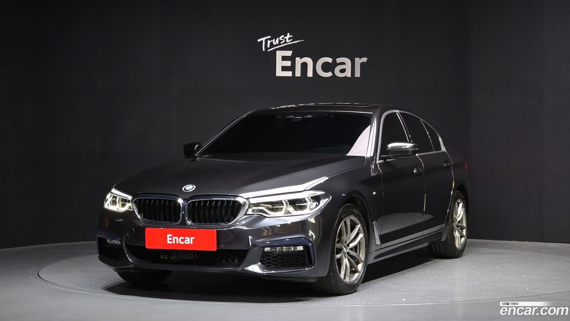Main__Slider__Photo:5-Series BMW 2017.11-0