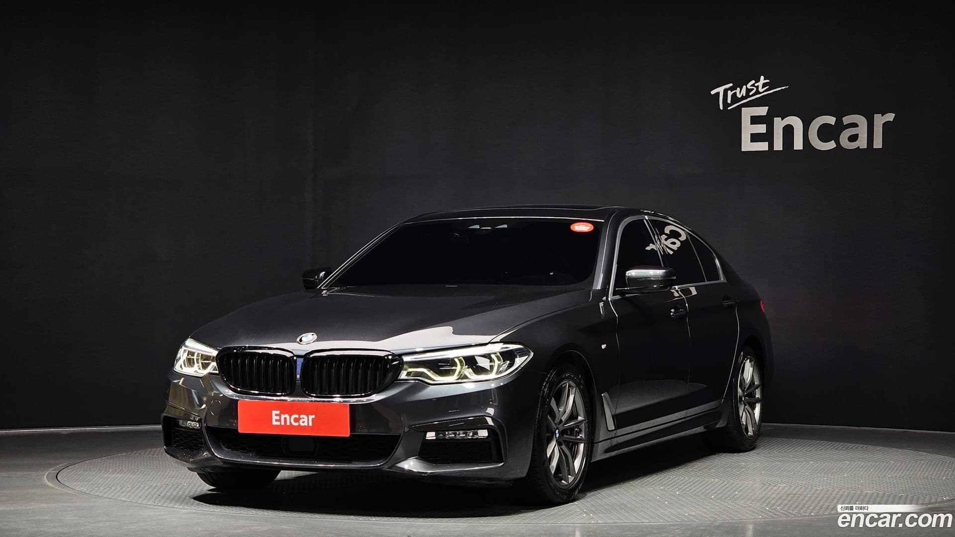Main__Slider__Photo:5-Series BMW 2018.2-0