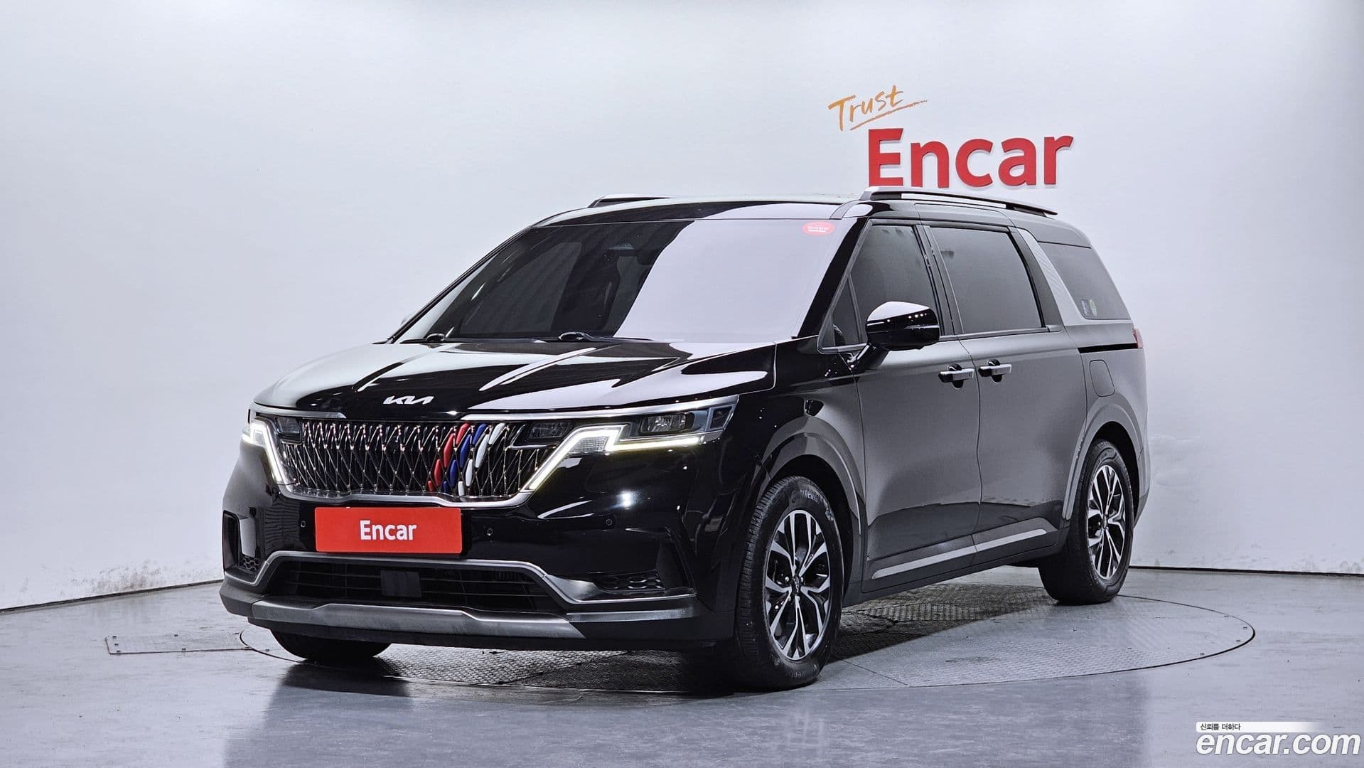 Main__Slider__Photo:Canival Kia 2022.3-0