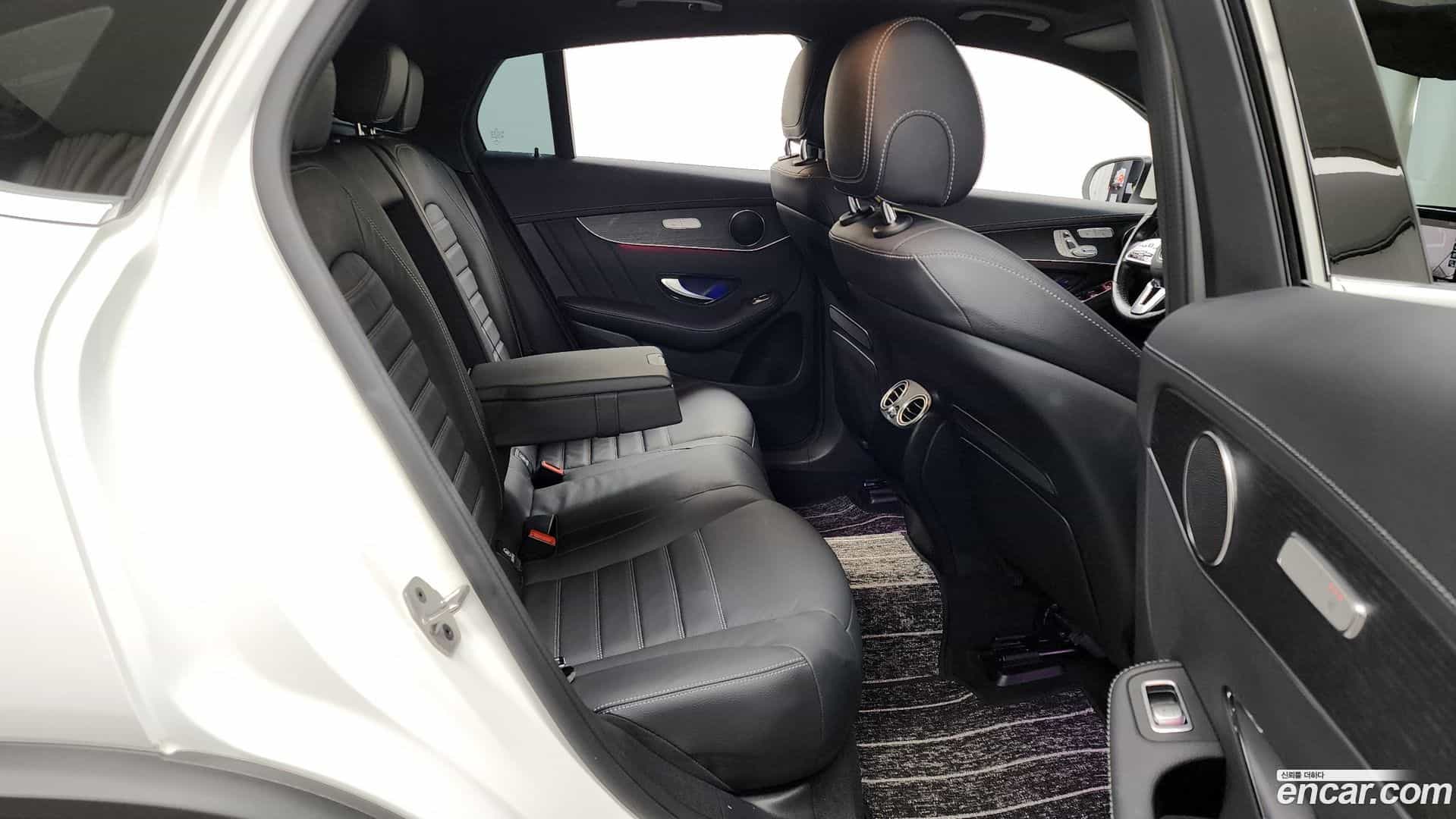 GLC-Class Mercedes-Benz 2023.1-OPTION-016