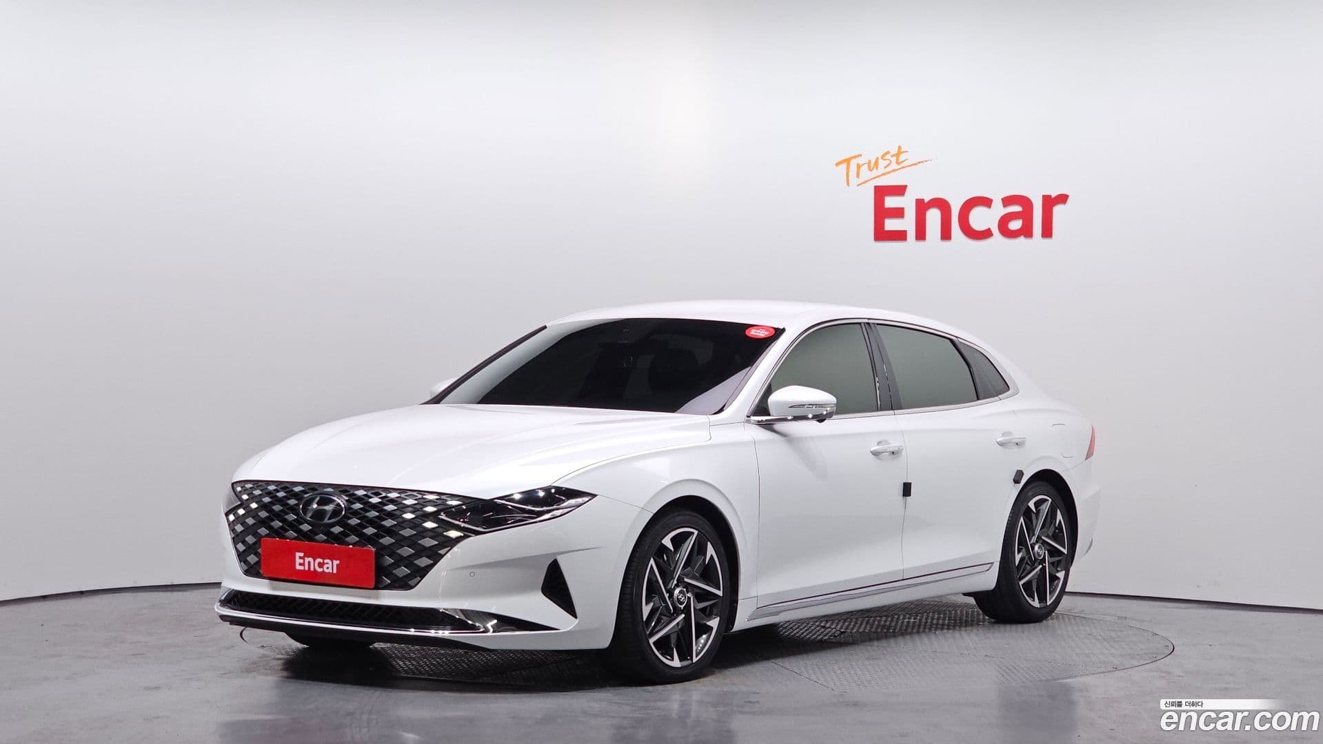 Main__Slider__Photo:Grandeur Hyundai 2020.2-0
