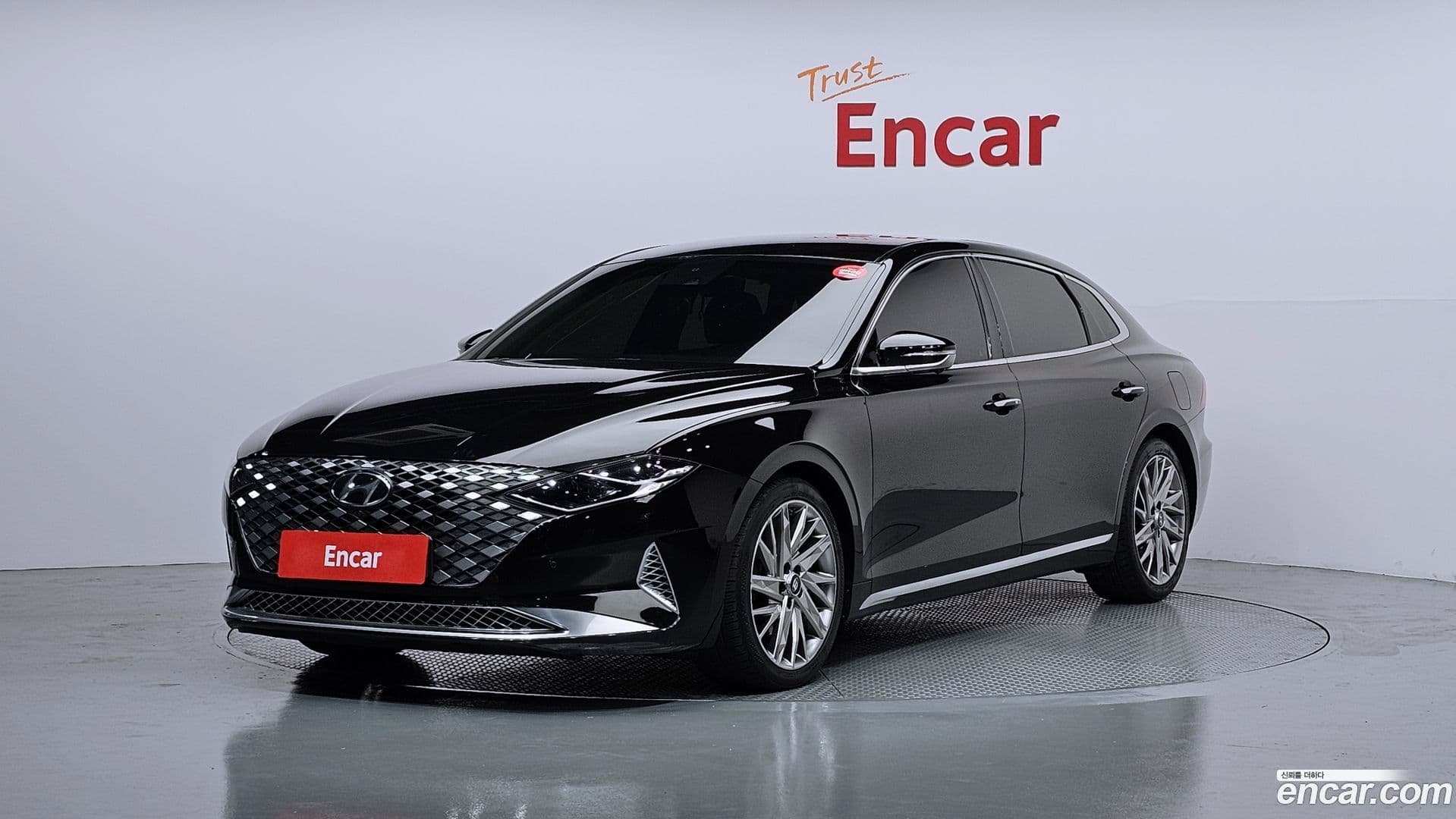 Main__Slider__Photo:Grandeur Hyundai 2020.5-0