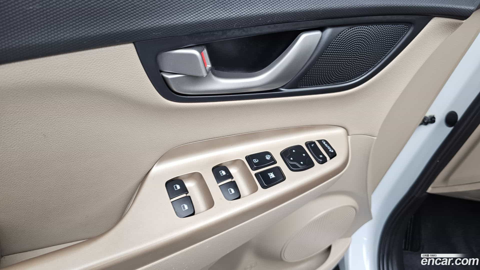 Kona Hyundai 2017.6-OPTION-022