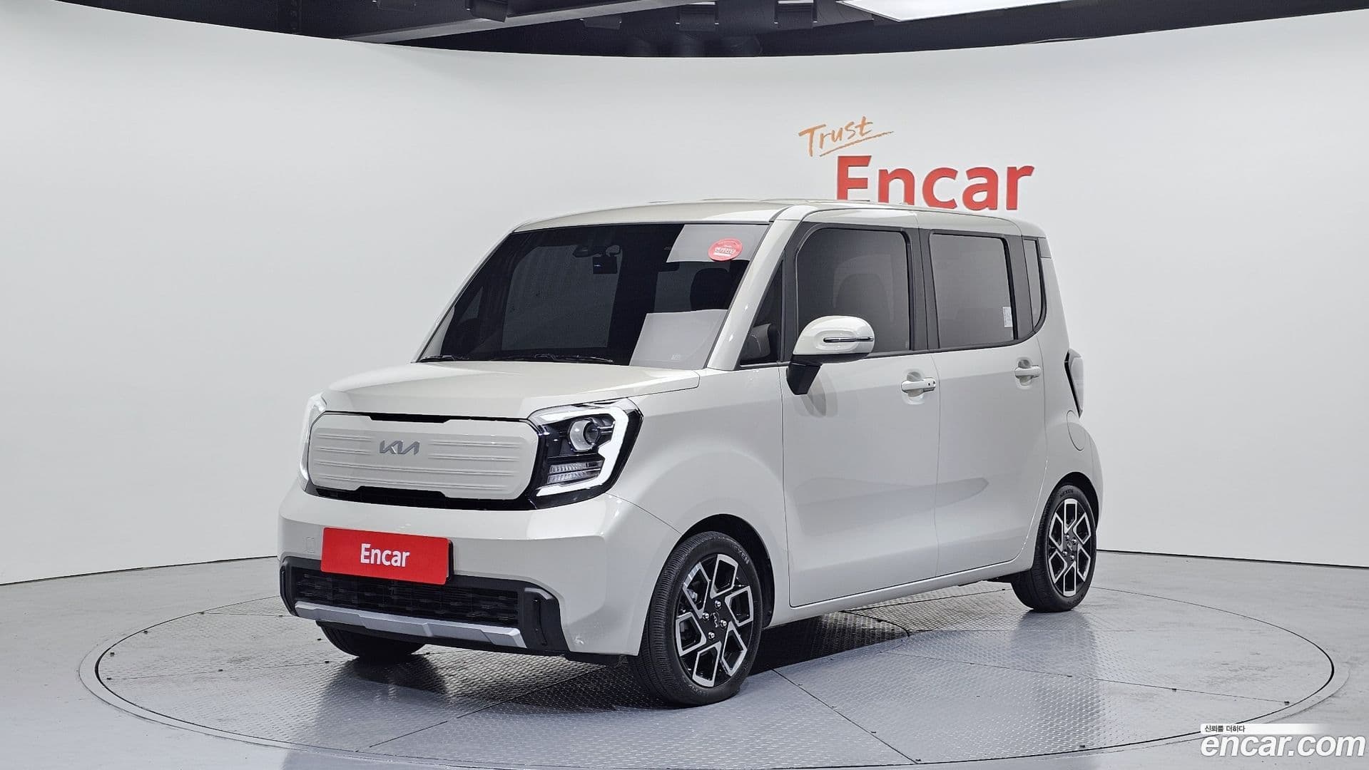 Main__Slider__Photo:RAY Kia 2024.2-0