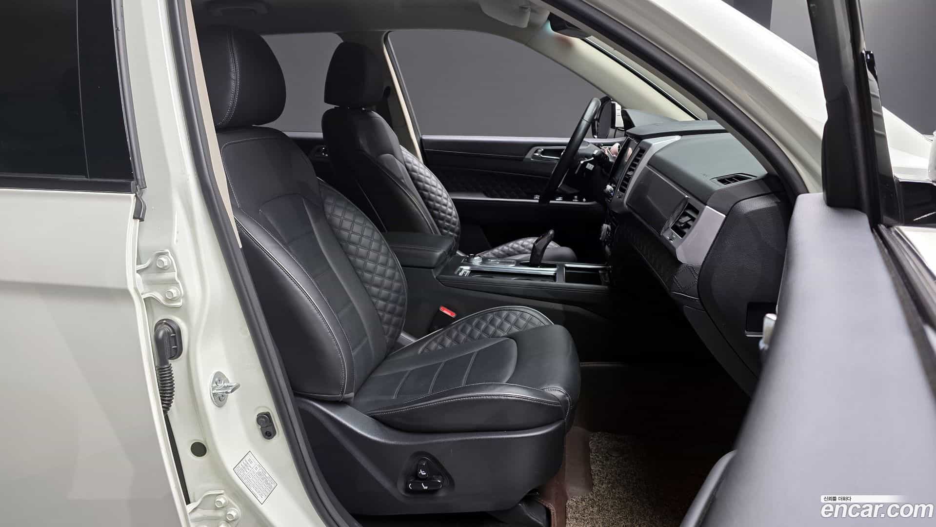 Rexton KG Mobility 2023.2-OPTION-015