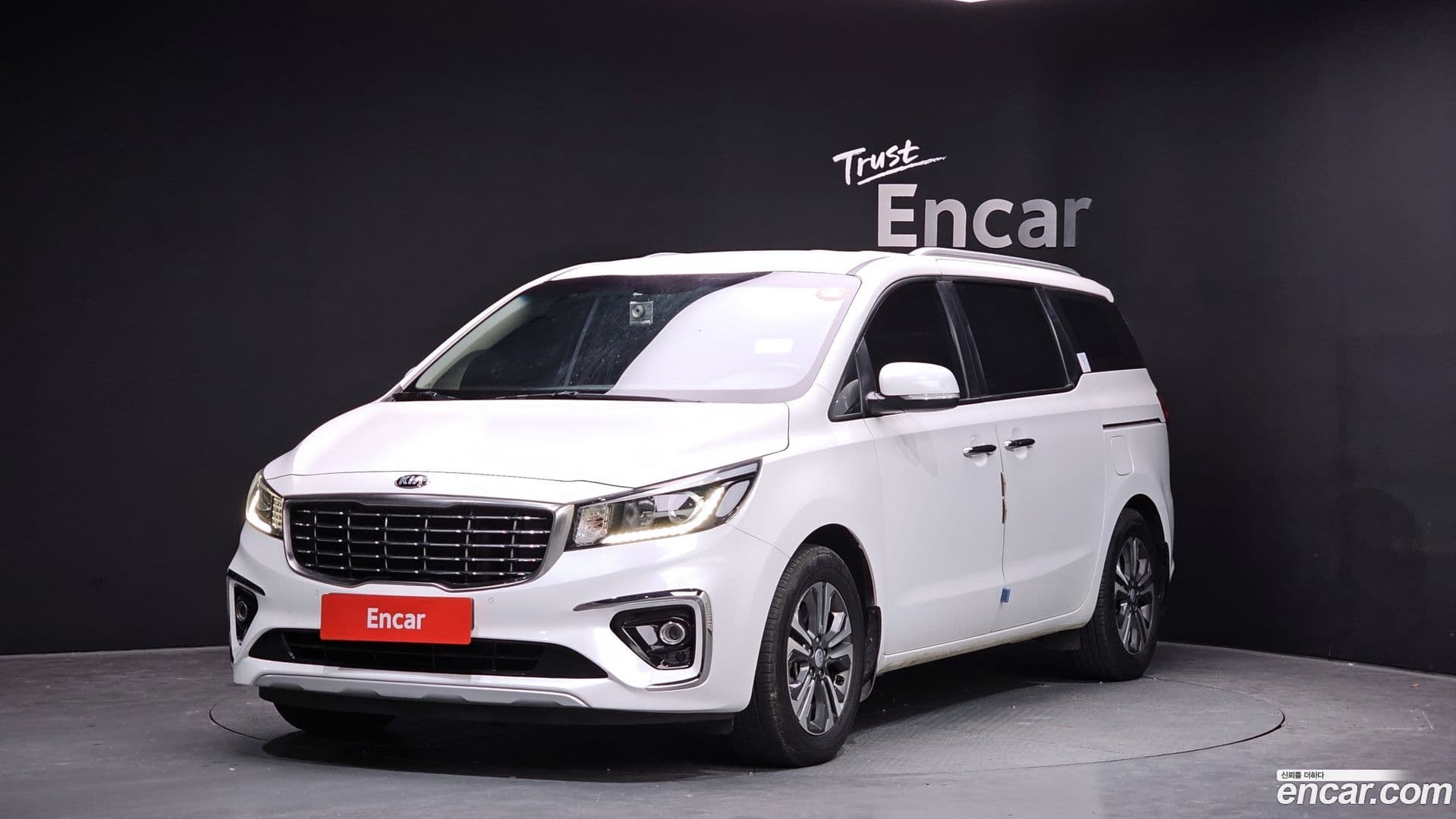 Main__Slider__Photo:Canival Kia 2018.9-0