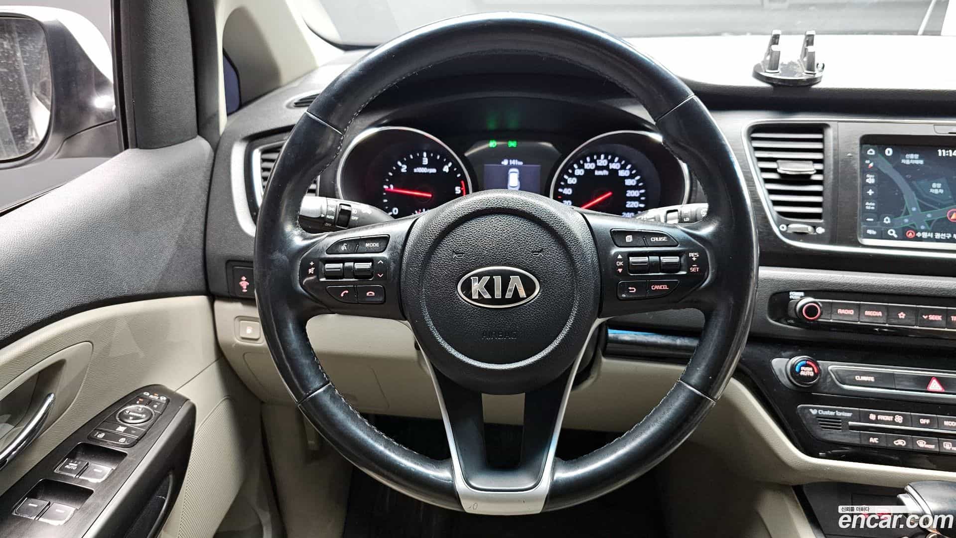 Canival Kia 2018.9-OPTION-017