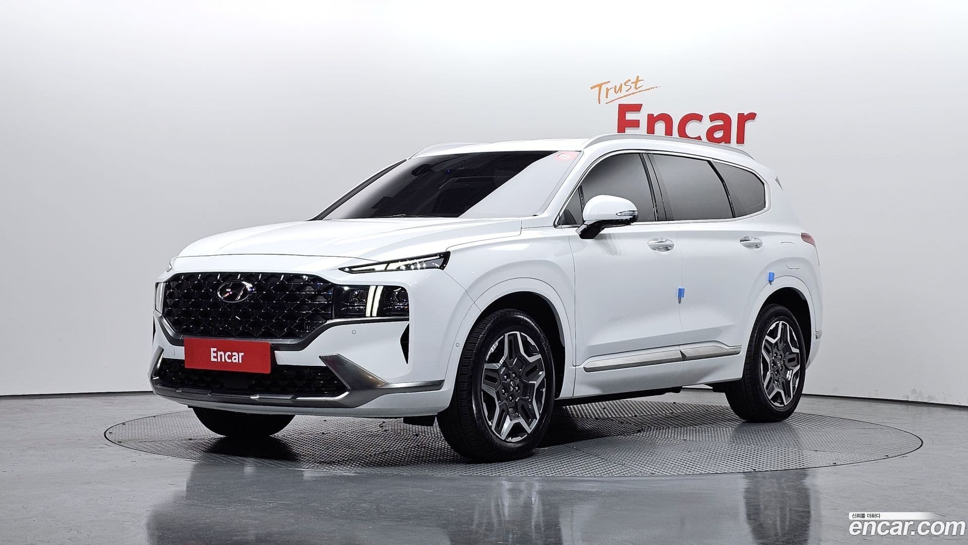 Main__Slider__Photo:Santafe Hyundai 2021.11-0