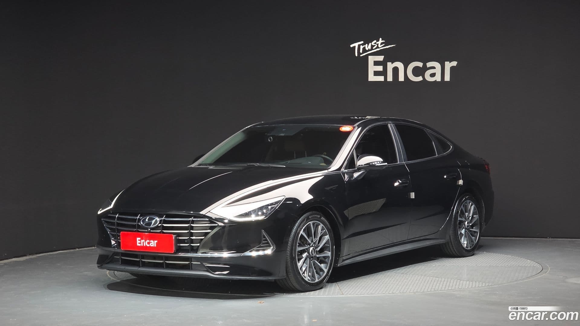 Main__Slider__Photo:Sonata Hyundai 2019.4-0