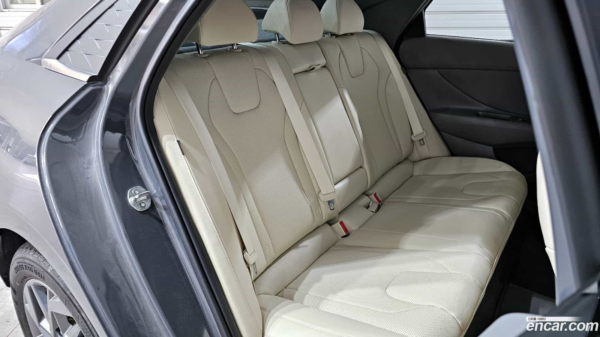 AVANTE Hyundai 2024.5-OPTION-017