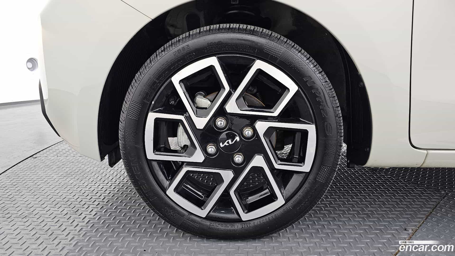 RAY Kia 2023.8-OUTER-005