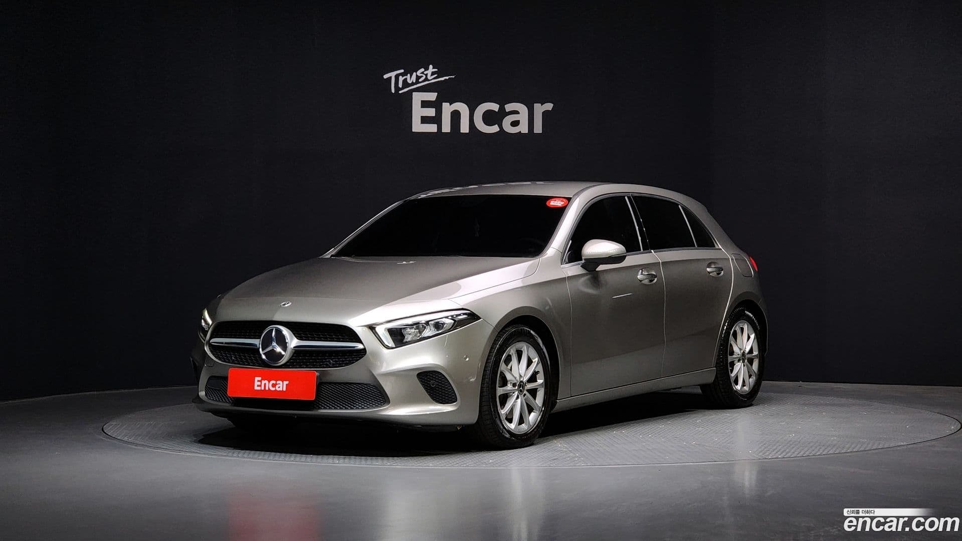 Main__Slider__Photo:A-Class Mercedes-Benz 2019.8-0