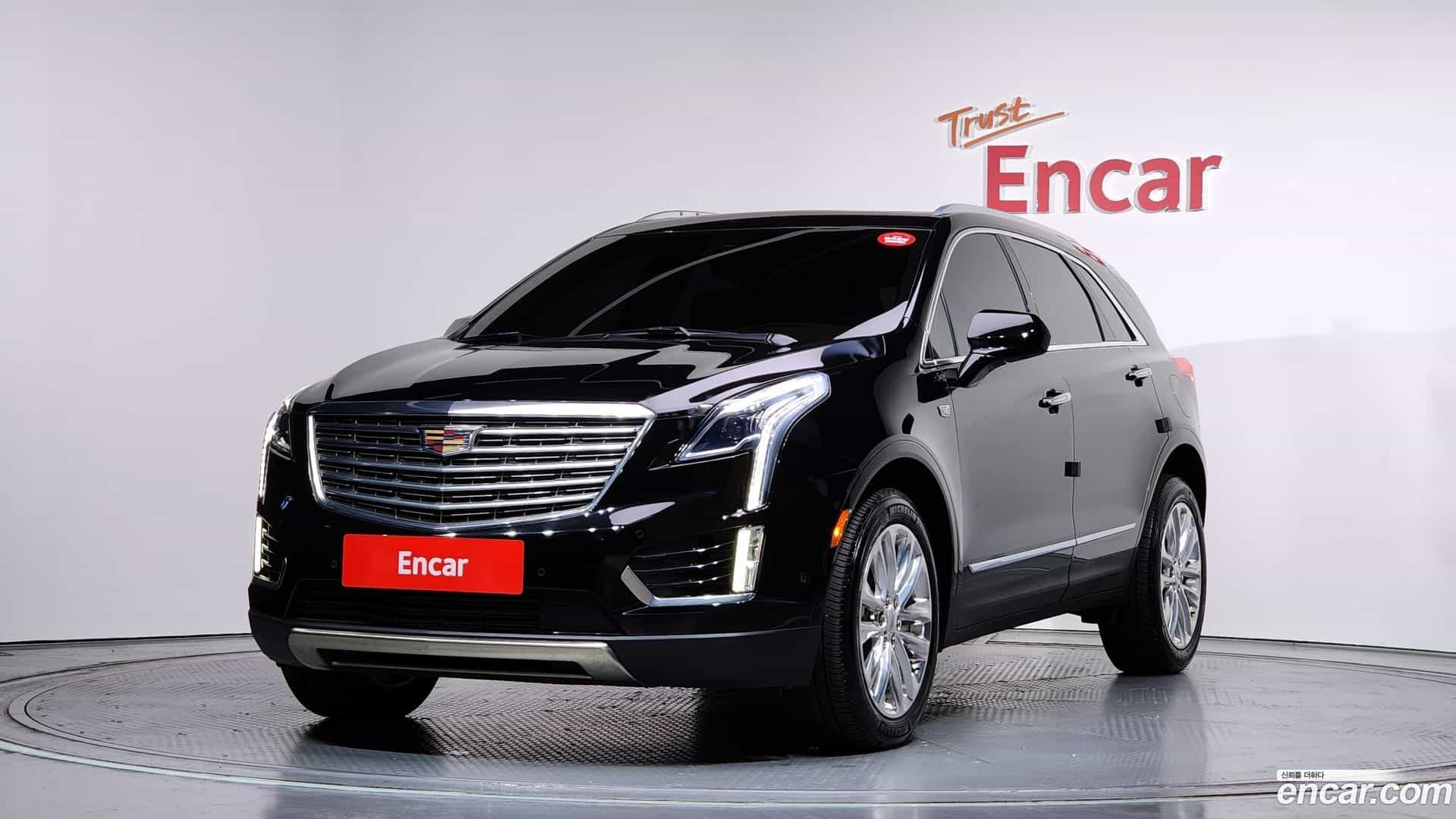 XT5 Cadillac 2017.10-OUTER-001