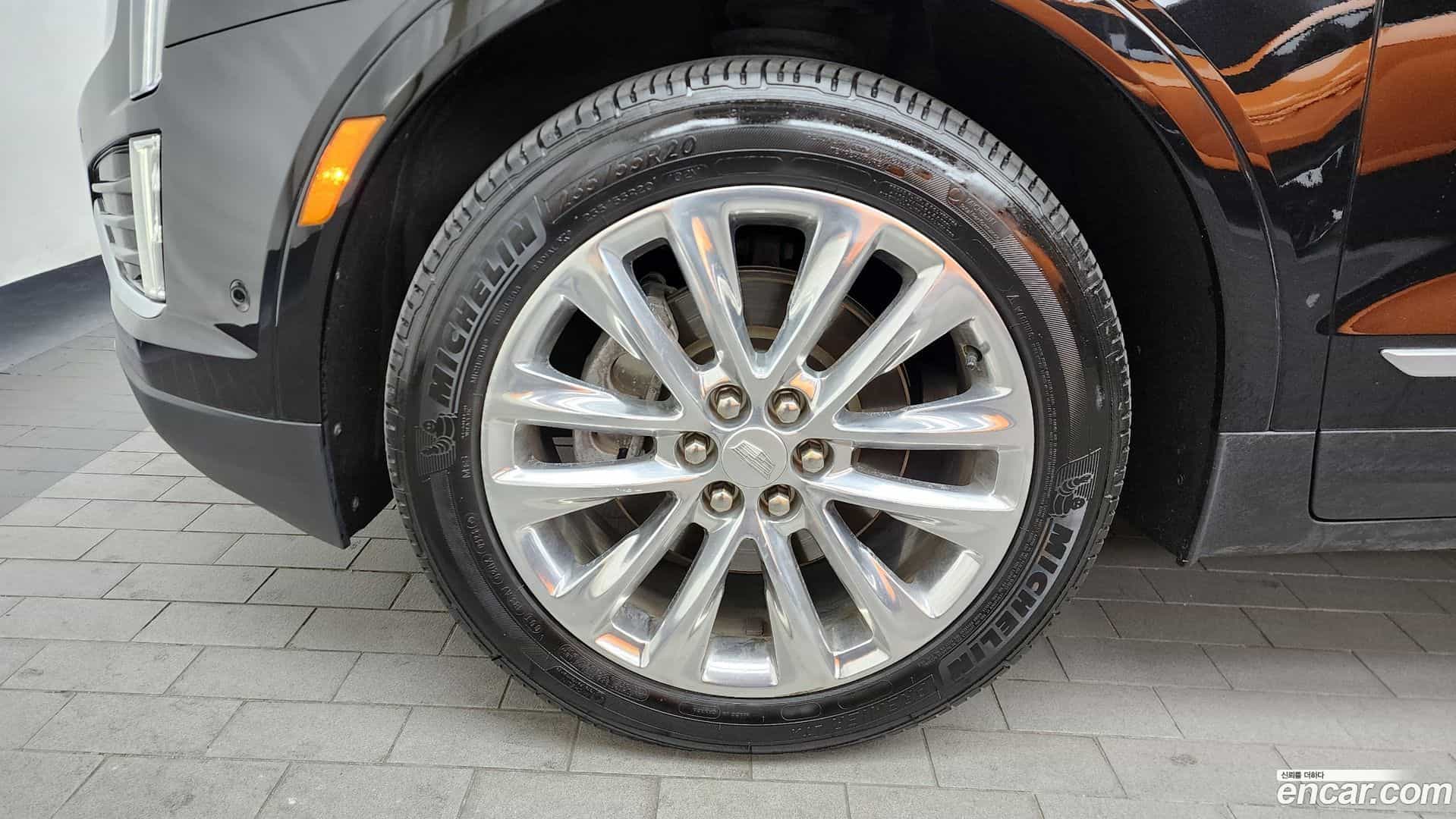 XT5 Cadillac 2017.10-OUTER-005