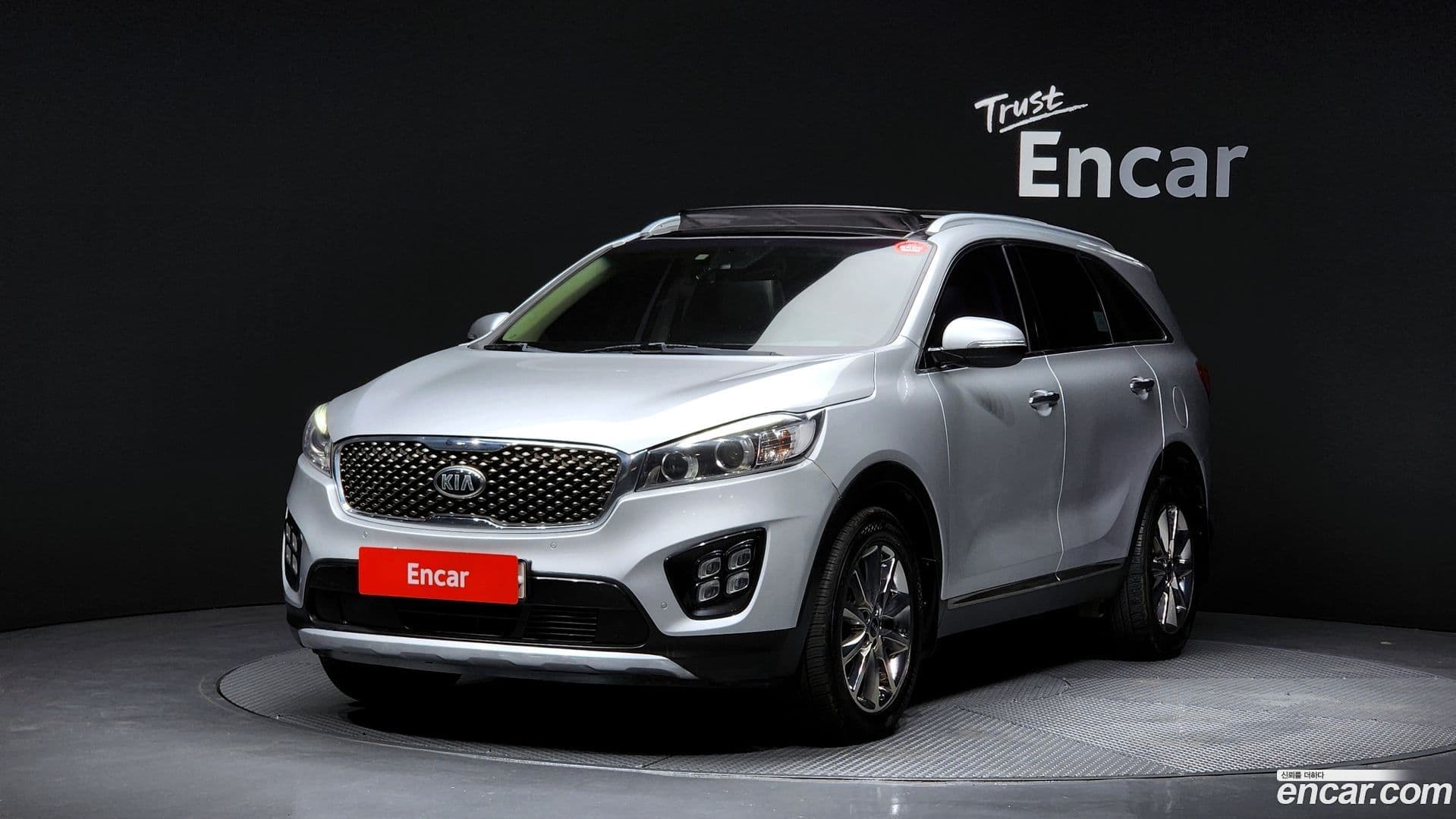 Main__Slider__Photo:Sorento Kia 2016.8-0