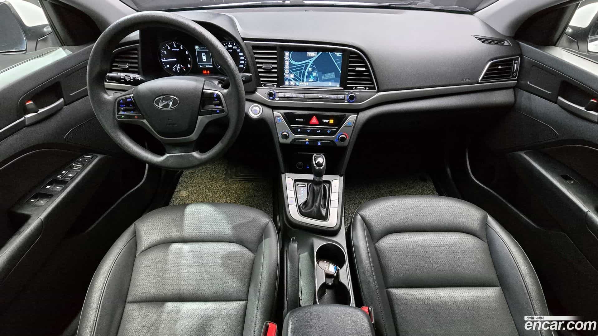 AVANTE Hyundai 2018.3-INNER-007