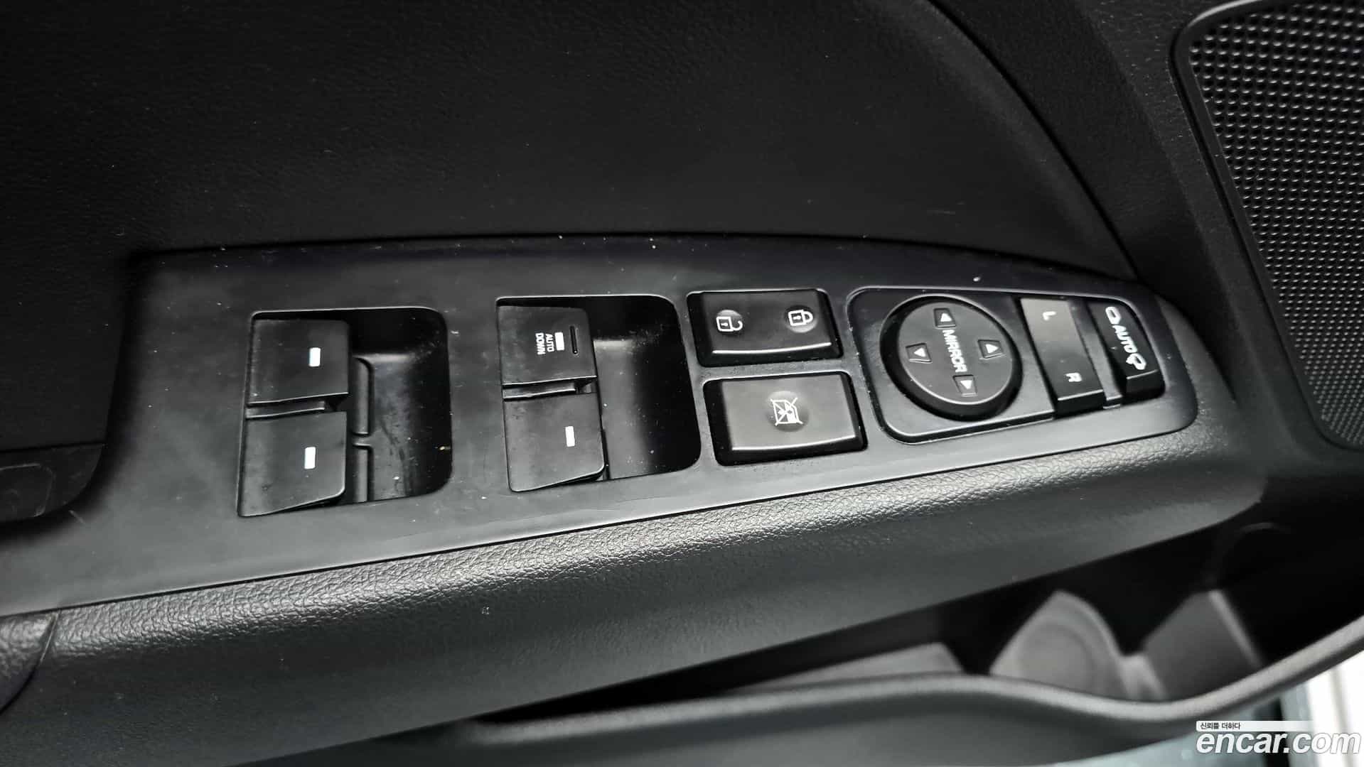 AVANTE Hyundai 2018.3-OPTION-022