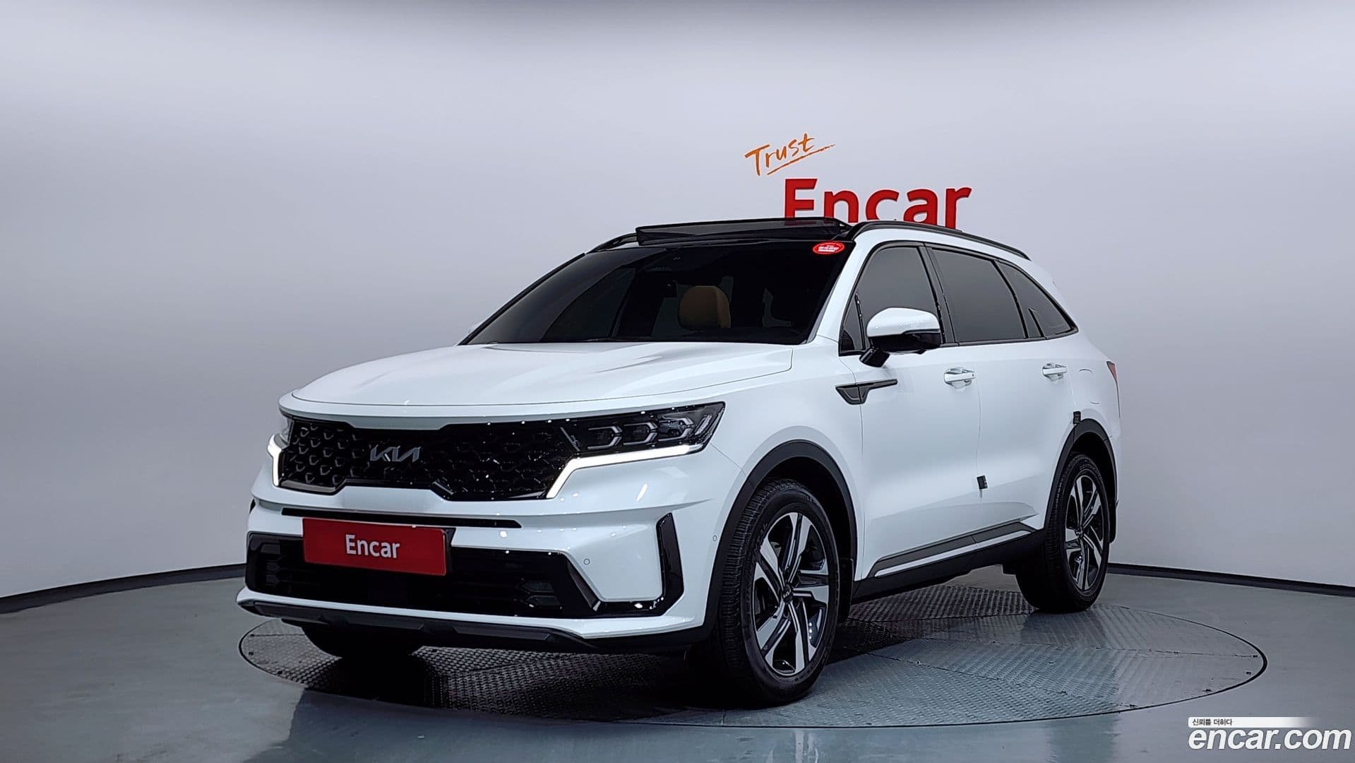 Main__Slider__Photo:Sorento Kia 2021.7-0