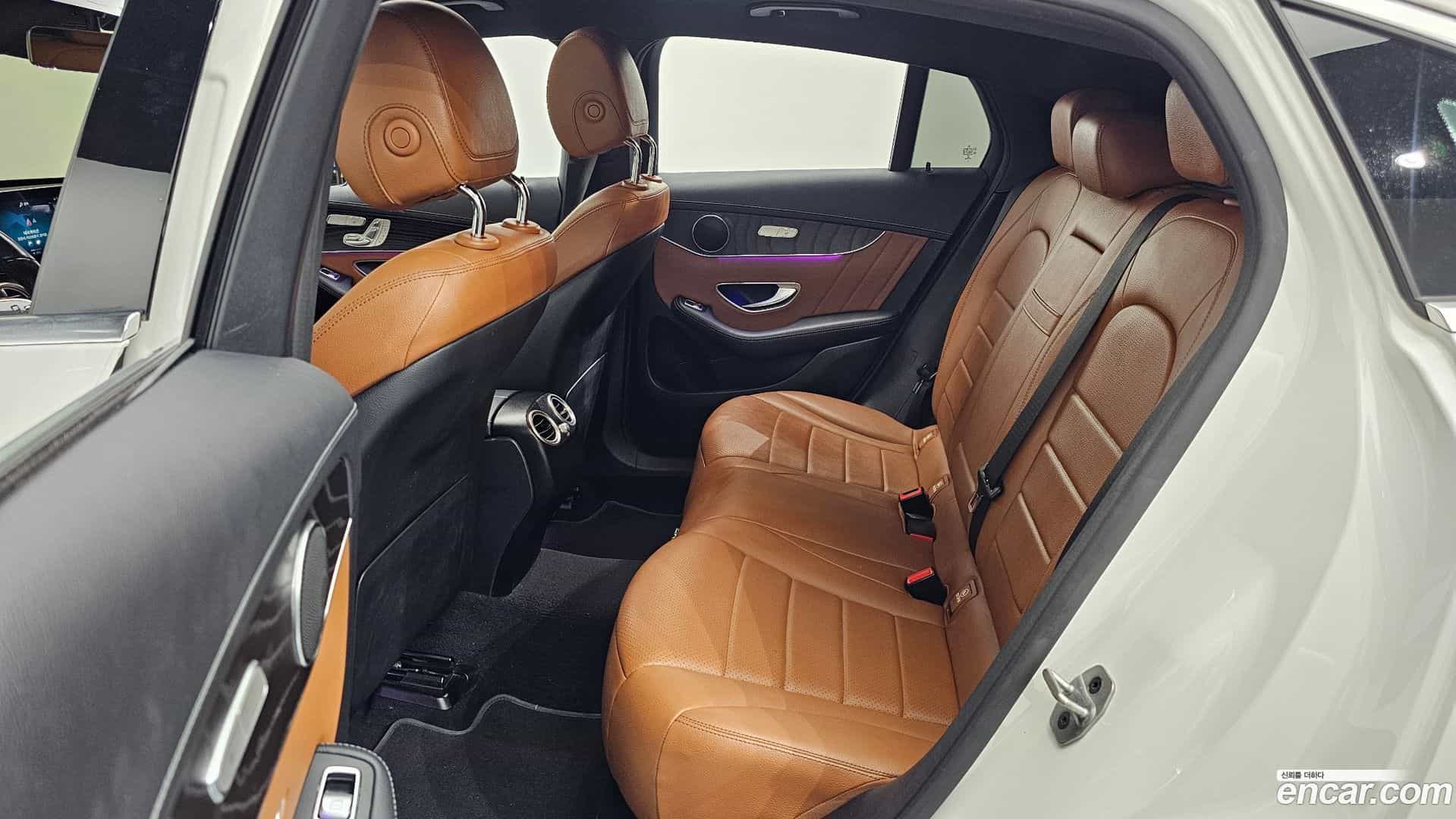 GLC-Class Mercedes-Benz 2022.11-OPTION-016