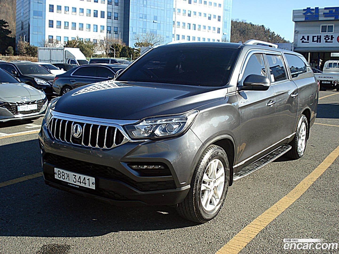 Main__Slider__Photo:Rexton KG Mobility 2019.10-0