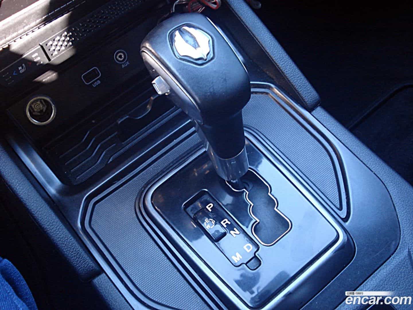 Rexton KG Mobility 2019.10-INNER-009
