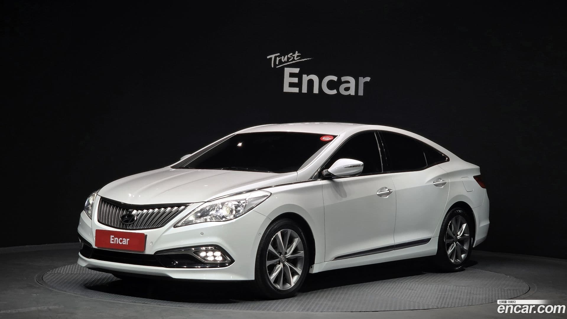 Main__Slider__Photo:Grandeur Hyundai 2015.0-0