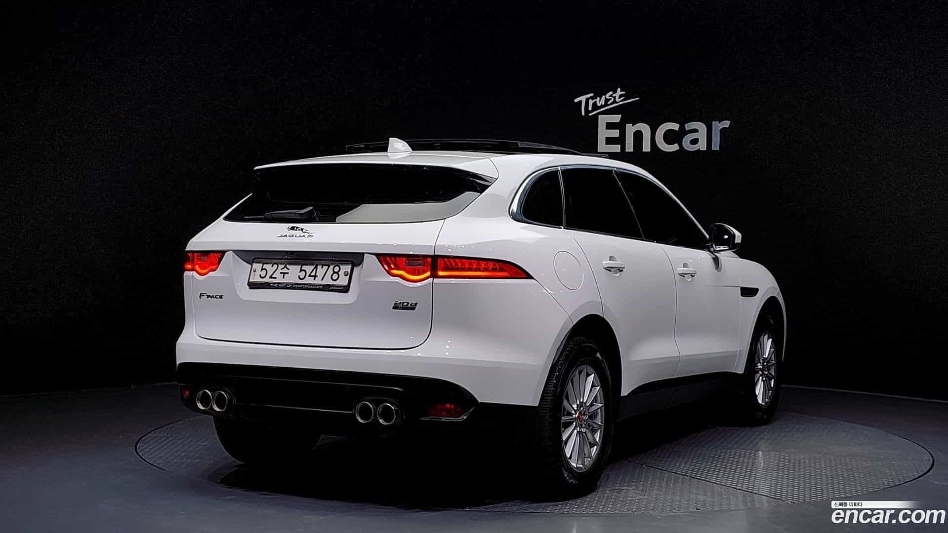 F-PACE Jaguar 2017.11-OUTER-002