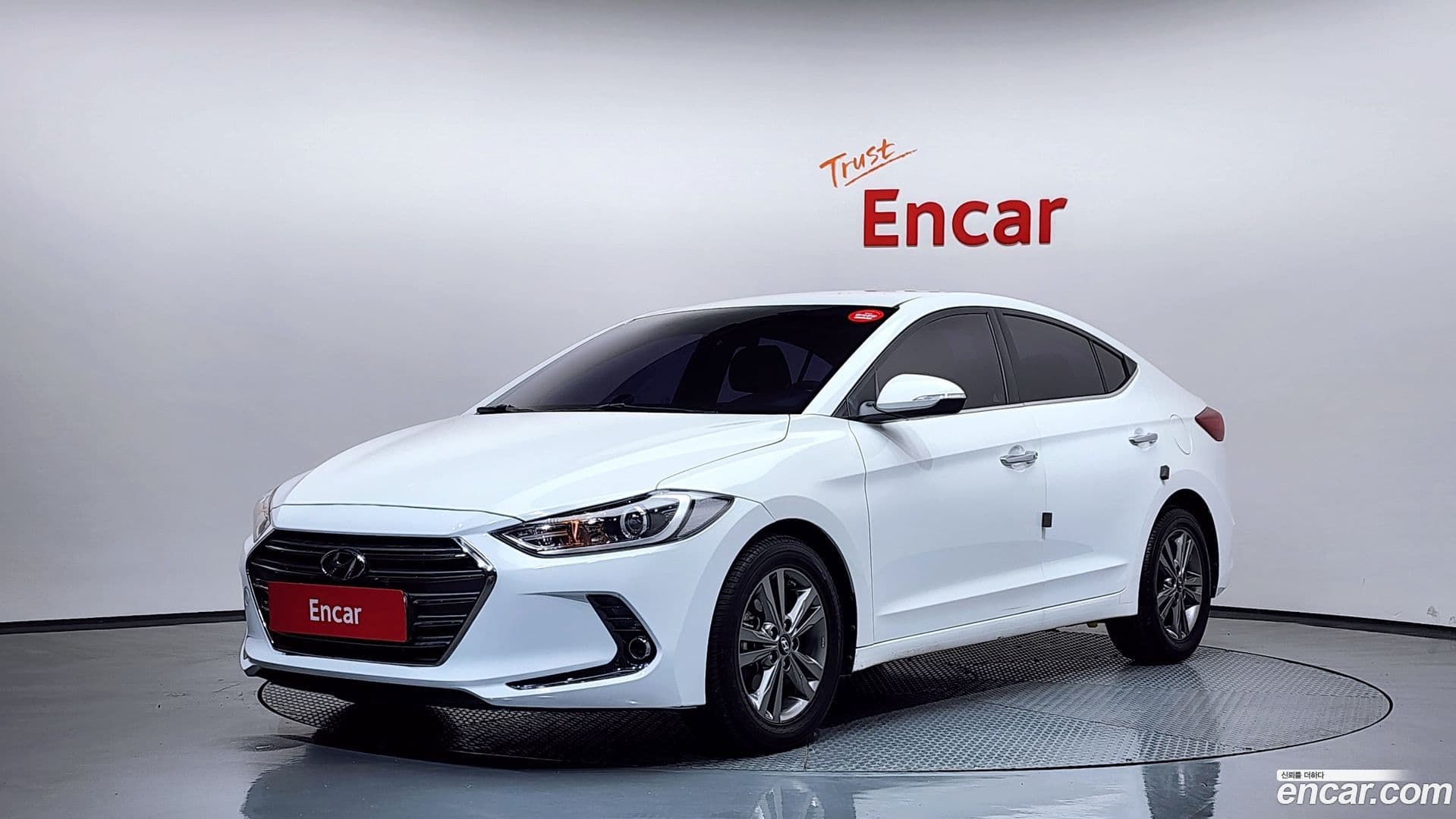 Main__Slider__Photo:AVANTE Hyundai 2015.9-0