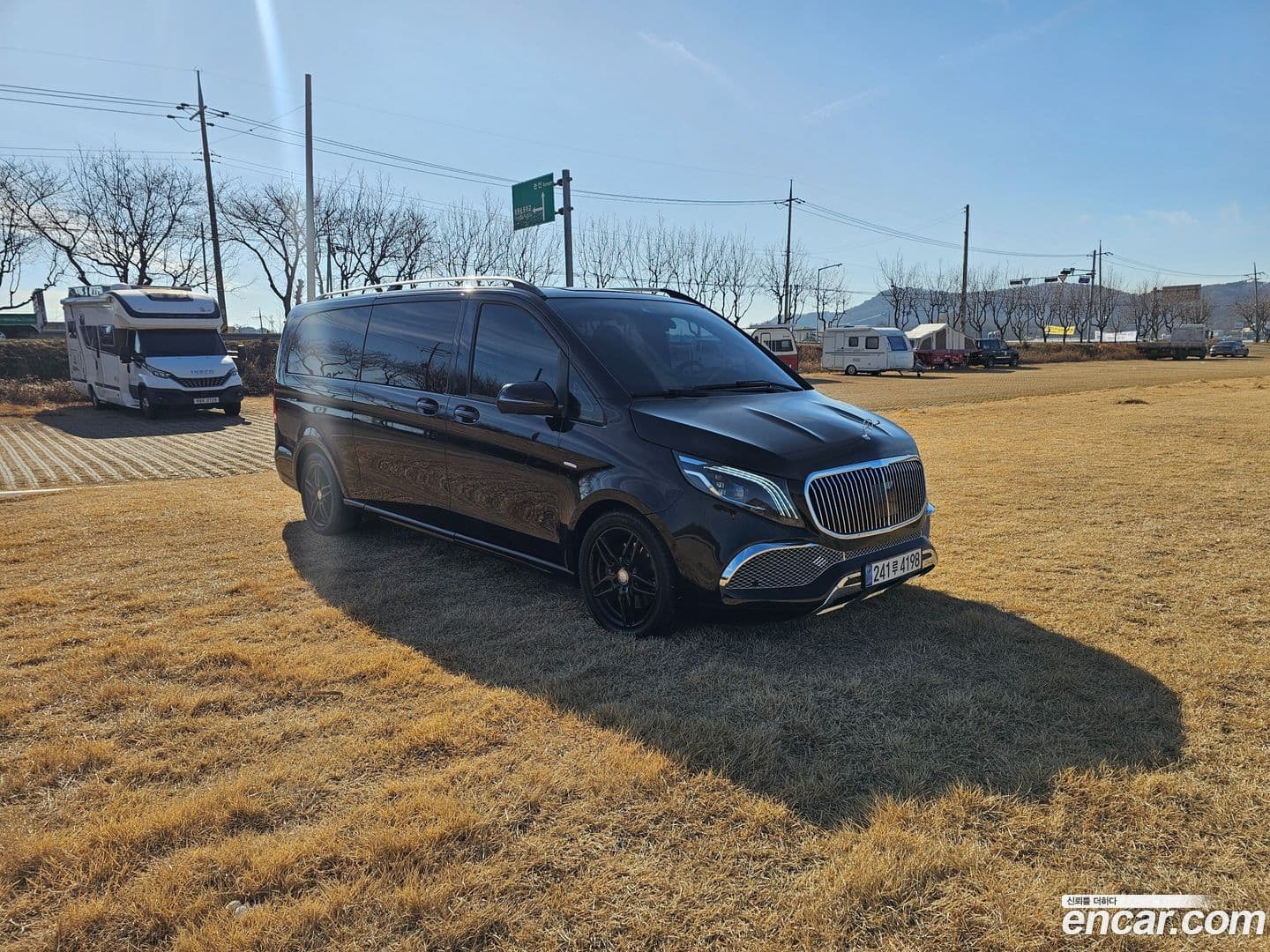 Main__Slider__Photo:V-Class Mercedes-Benz 2018.4-0