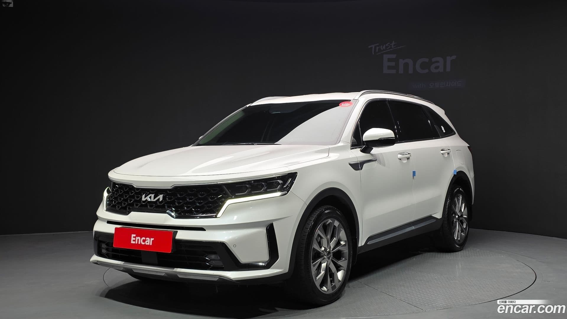 Main__Slider__Photo:Sorento Kia 2022.9-0