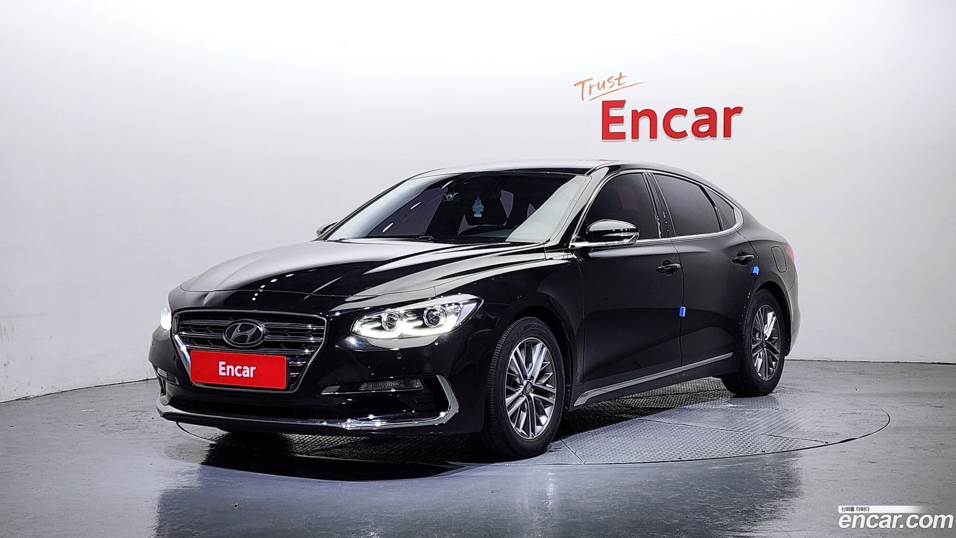 Main__Slider__Photo:Grandeur Hyundai 2018.3-0