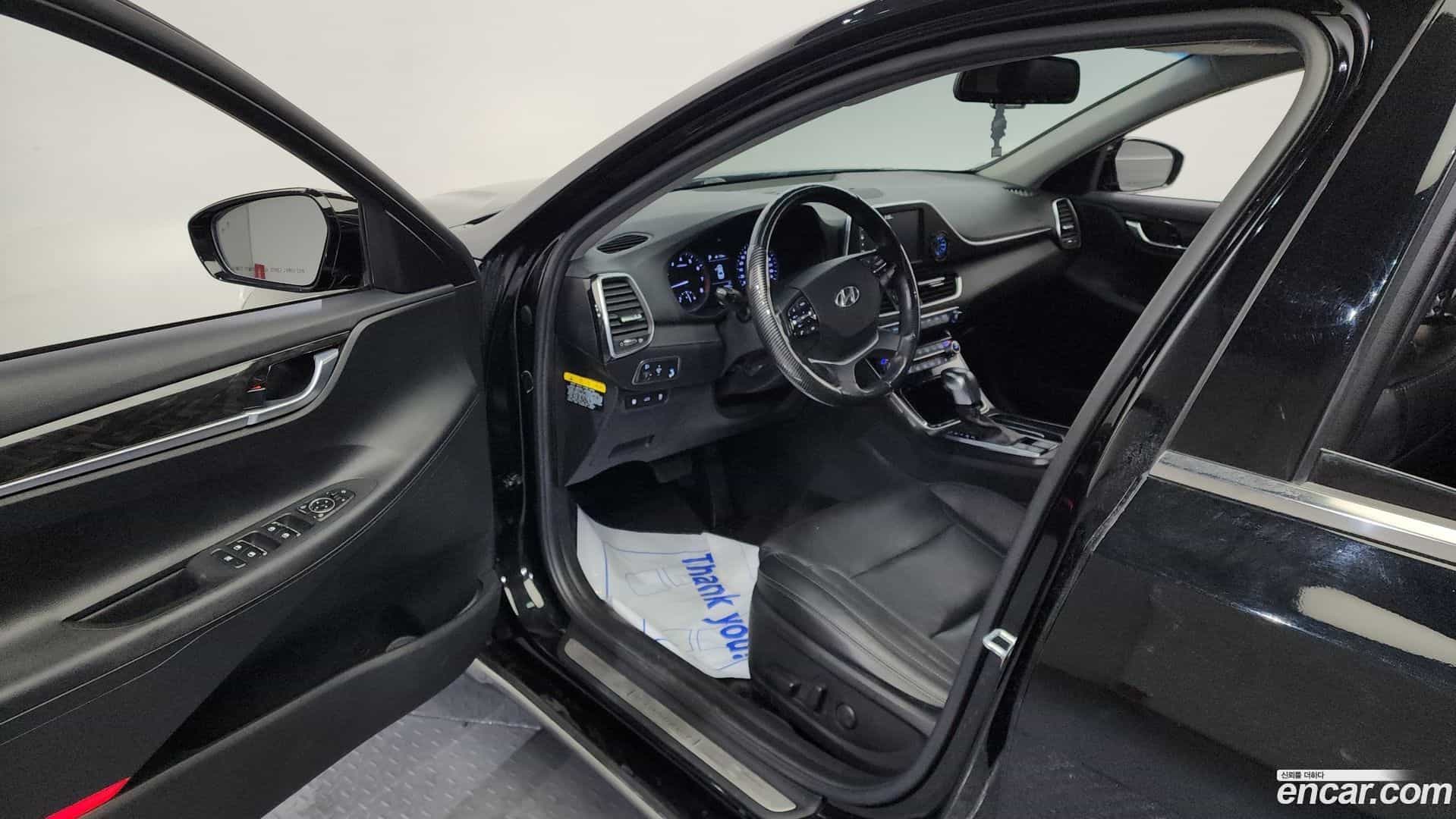 Grandeur Hyundai 2018.3-INNER-010