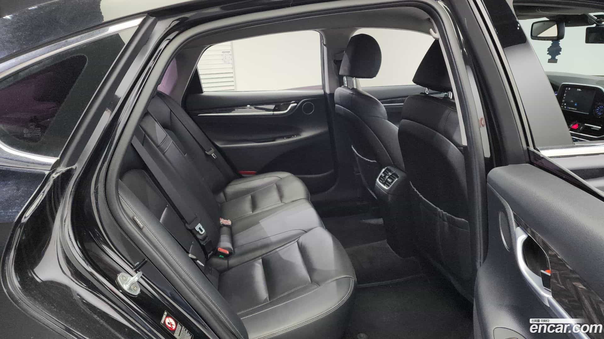 Grandeur Hyundai 2018.3-OPTION-016