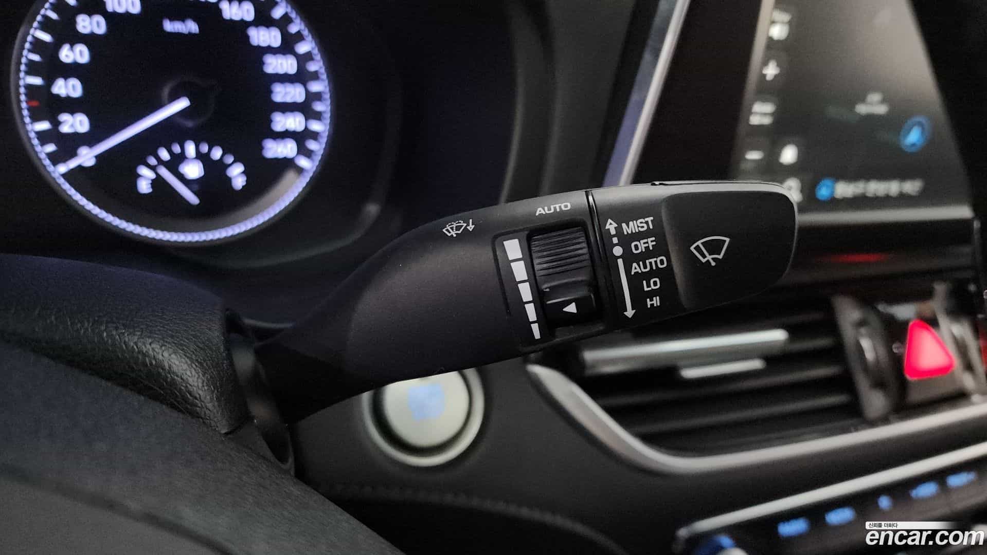 Grandeur Hyundai 2018.3-OPTION-021