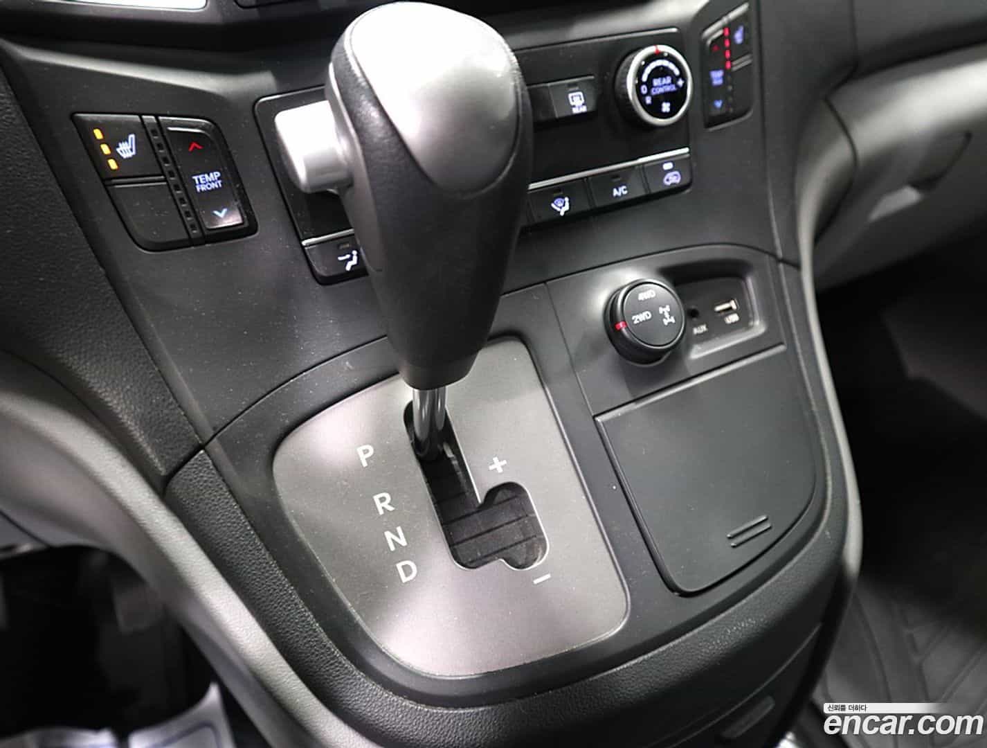 Starex Hyundai 2019.6-OPTION-018