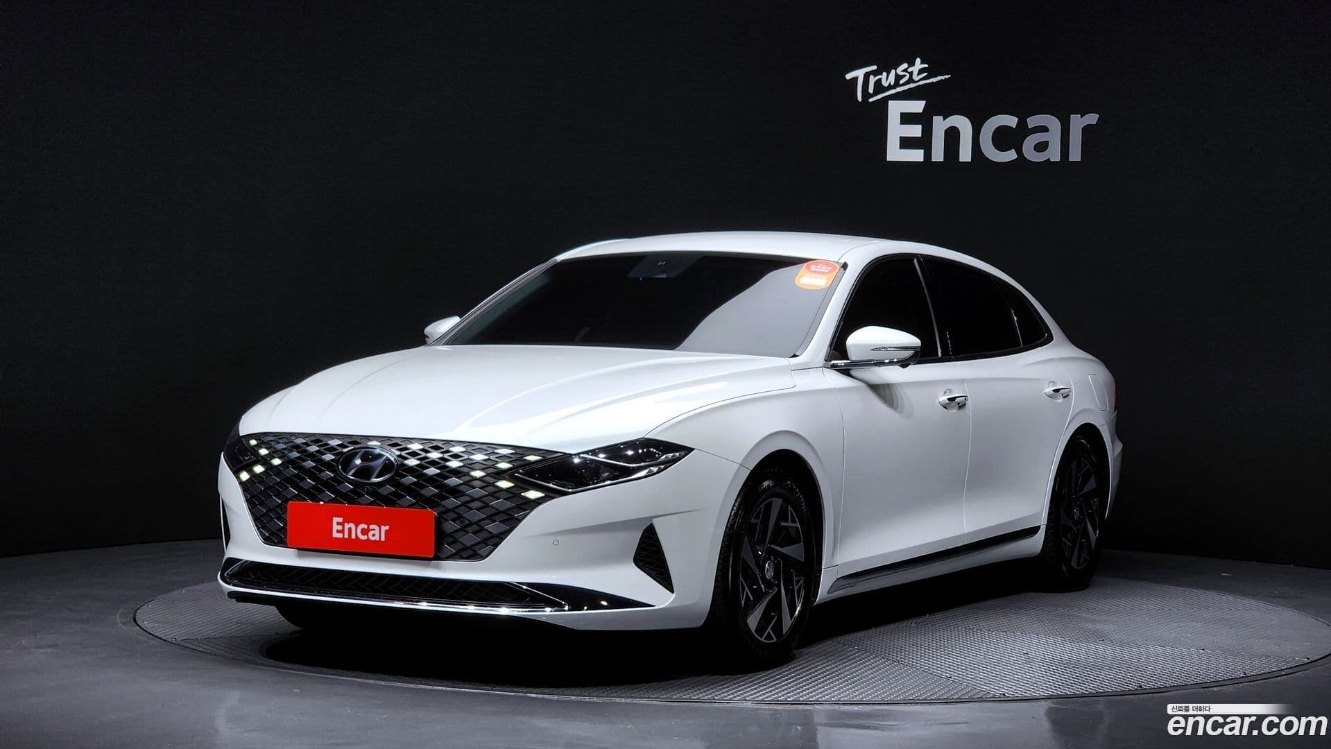 Main__Slider__Photo:Grandeur Hyundai 2020.11-0