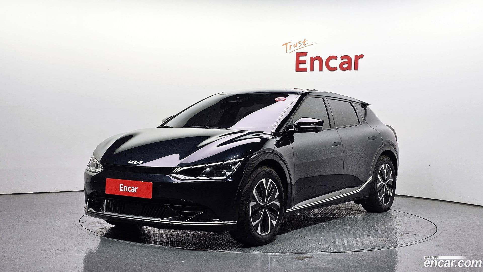 Main__Slider__Photo:EV6 Kia 2021.10-0