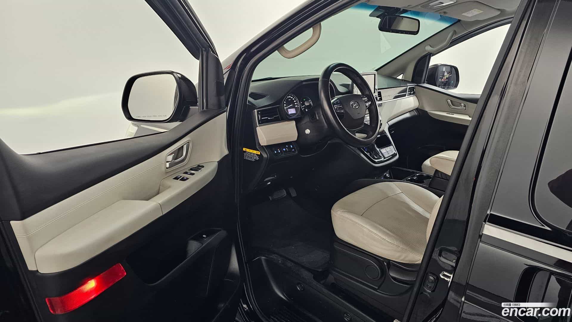 Starex Hyundai 2021.0-INNER-010