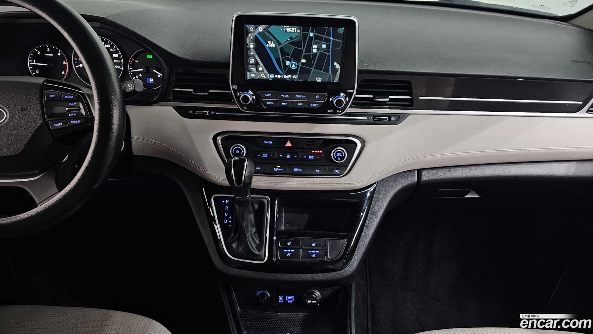 Starex Hyundai 2021.0-OPTION-018