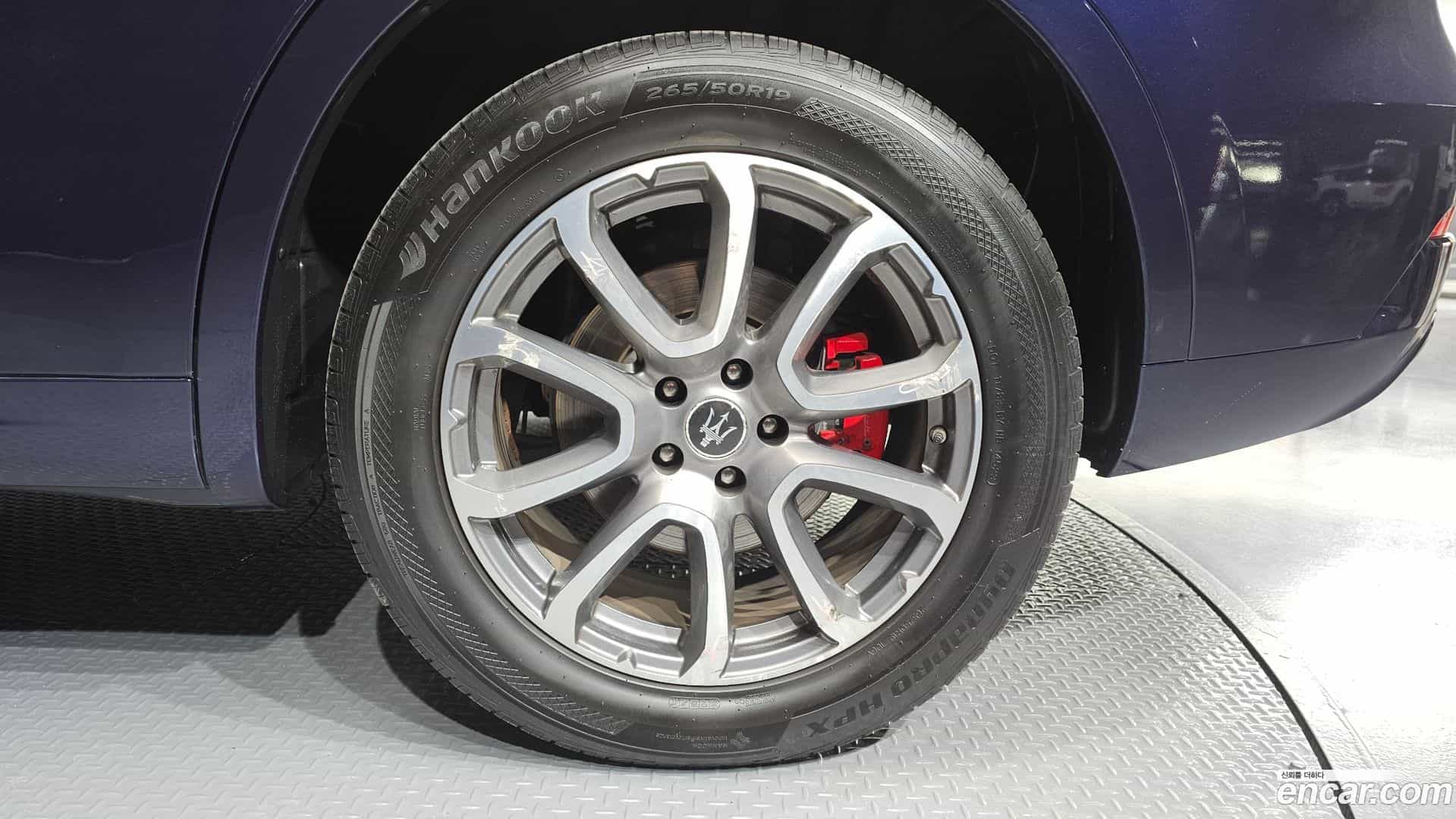 Levante Maserati 2020.11-OUTER-005
