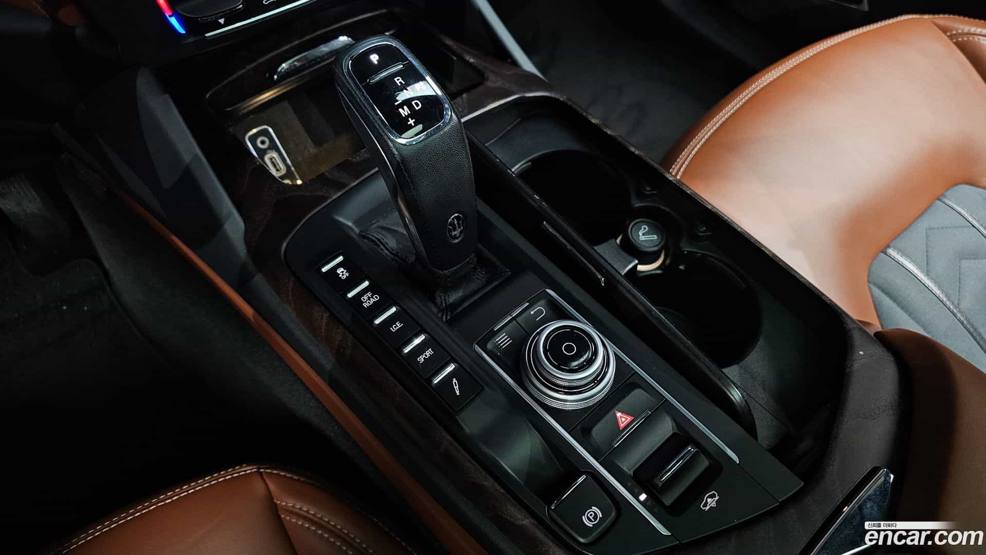 Levante Maserati 2020.11-INNER-009