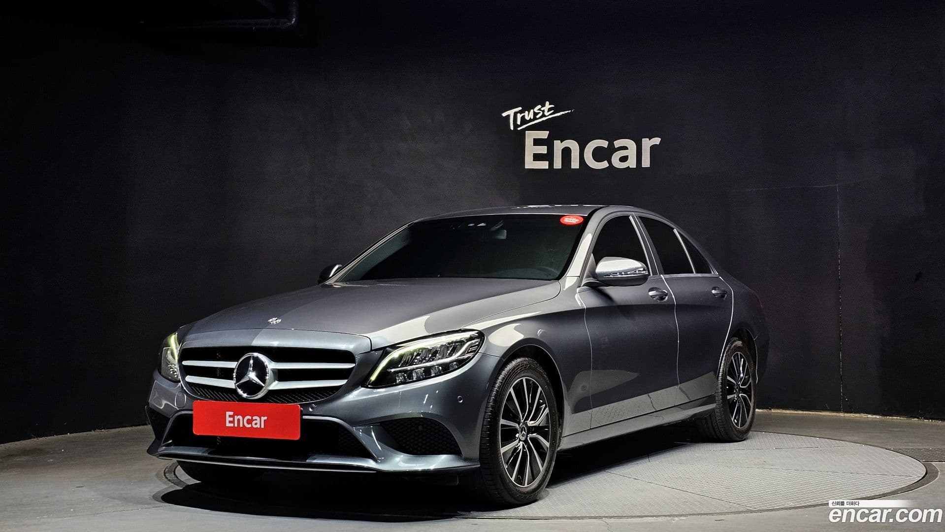 Main__Slider__Photo:C-Class Mercedes-Benz 2019.11-0